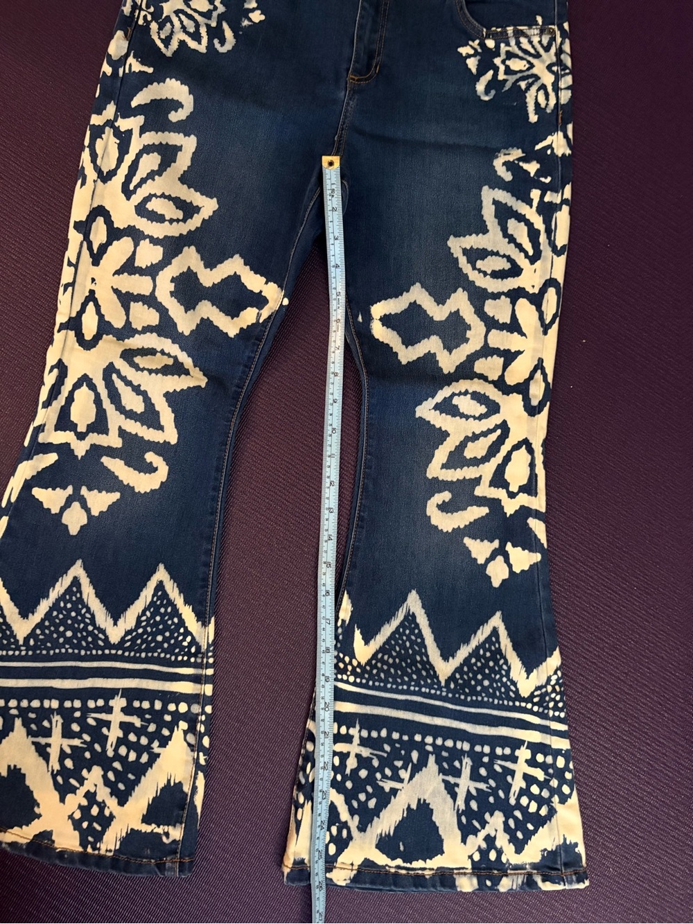 Free People Jeans With White Design - Picture 3 of 5